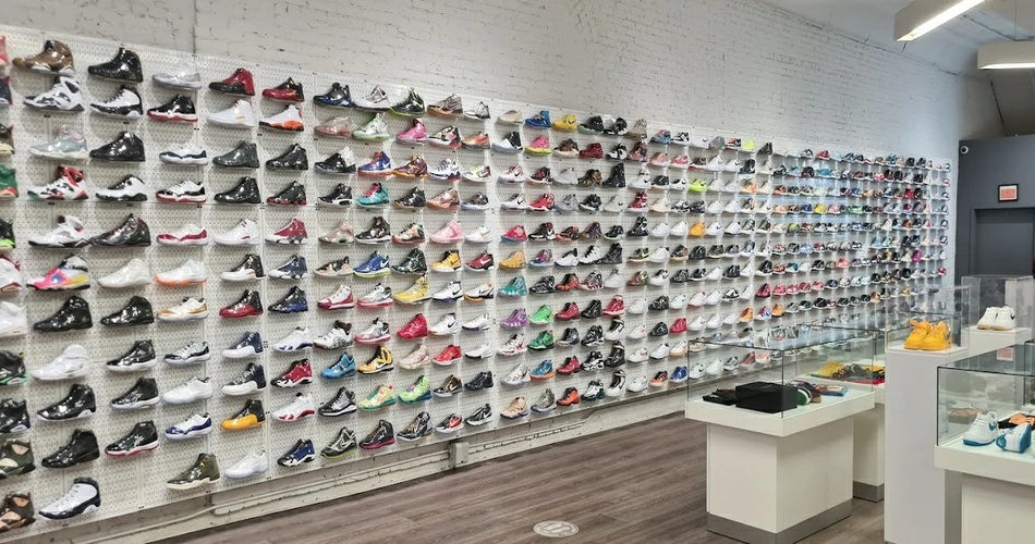 11 Best Sneaker Stores in Manhattan, New York NYC 90 SNEAKERS EN